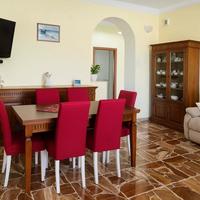 Ampio quadrilocale con garage e lastrico solare
