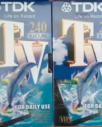 Due Videocassette nuove TDK da 240 minuti
