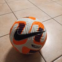 pallone da calcio Nike  flight taglia 5