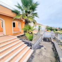 Villa indipendente pedara