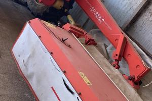 Falciacondizionatore Kuhn 243