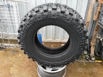 gomma tacchettata 215 80 15 nuova