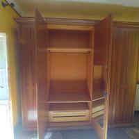 Armadio a 5 ante in legno