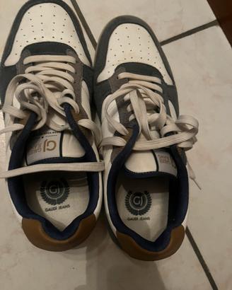 Scarpa tennis Gaudi pelle bianca e camoscio blu