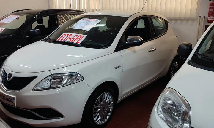 Lancia Ypsilon 1.2 69 CV 5 porte GPL Ecochic Silve
