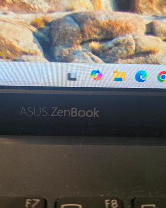Asus ZenBook UX425EA I7