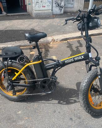 Fat-bike elettrica  pieghevole mini max Argento