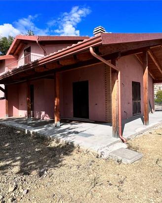 Magione Villa NUOVA in Sole e Pineta