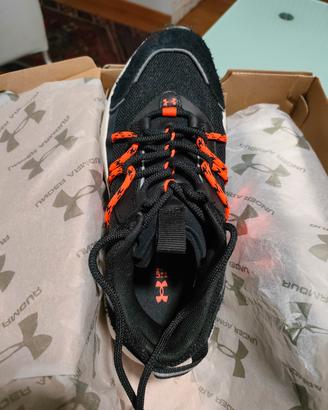 scarpe da running ammortizzate Under Armour 