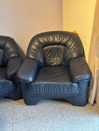 Set soggiorno poltrona e divani