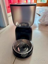 Distributore automatico cibo cani/gatti