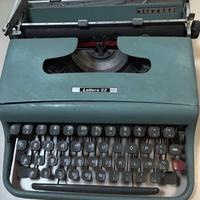 Macchina da scrivere olivetti