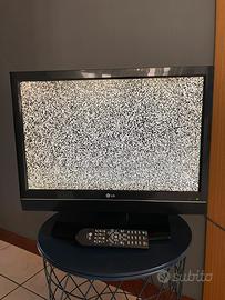 Televisore  LG 22 pollici