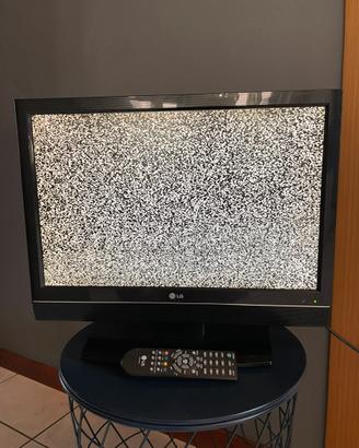 Televisore  LG 22 pollici