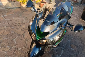 Kawasaki zzr 1400