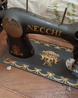 Macchina da cucire vintage 
