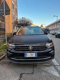 Volkswagen Tiguan con gancio traino