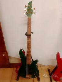 Basso Yamaha 5 corde+Amplificatore Peavey+cuse 