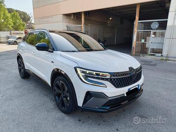 Austral Full Hybrid E-Tech Iconic Esprit Alpine 
