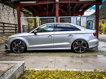 Audi A3 8v sedan quattro 184cv