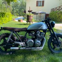 HONDA CB 750 cafe' race