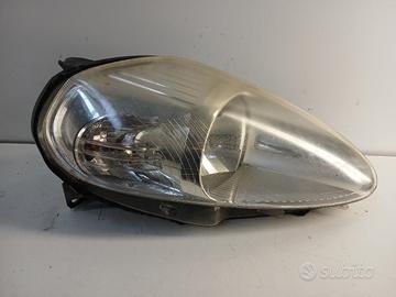 Faro ant dx FIAT GRANDE PUNTO '05
