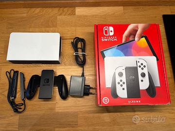 Nintendo Switch OLED bianco perfetto + custodie