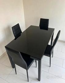 Tavolo nero lucido + 4 sedie