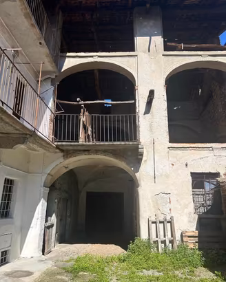 Rustico e terreni