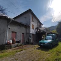 Casa indipendente in campagna con terreno