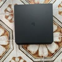 Ps4 più un controller