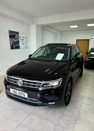 Volkswagen Tiguan 2.0 TDI SCR 4MOTION Sport BlueMo