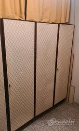 Armadio in legno