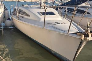 Barca a vela Surprise