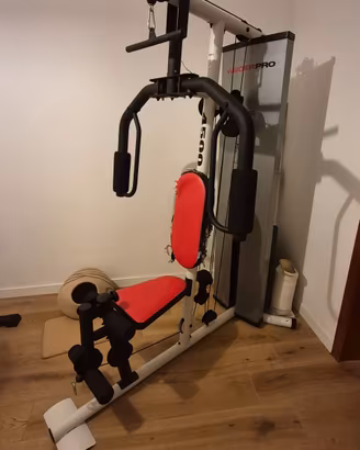 Attrezzatura fitness in blocco
