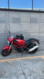 Ducati Monster 695 Rossa