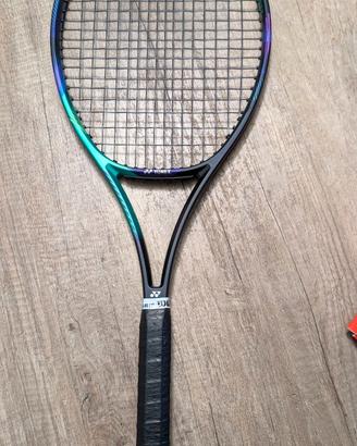 Racchetta YONEX vcore pro 100