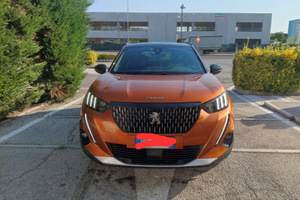 Peugeot 2008 GT line 130cv