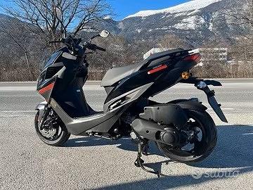 SCOOTER Malaguti MISSION 125cc BLACK-MOT.A LIQUIDO