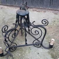 Lampadario in ferro battuto