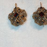 Orecchini vintage in oro basso