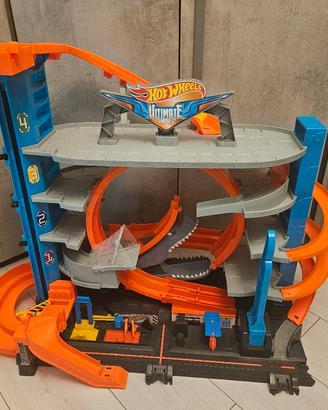 garage  hot wheels 