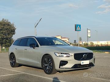 VOLVO V60 II N1 2.0 B4 Plus Dark IVA INCLUSA