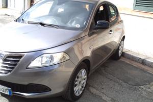 Lancia Y 1.2 benzina 8 valvole anno 2013