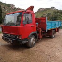 Iveco 109.14 con gru