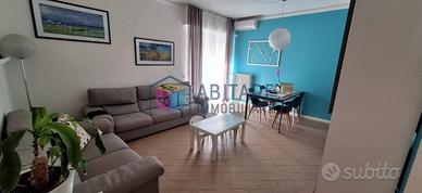 Appartamento di 117 m² con 5 locali e box auto a L