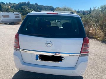 OPEL Zafira - 2009