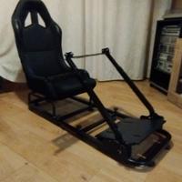 Postazione Gaming per Simulatori di Guida 