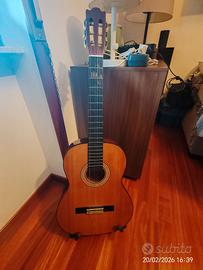 Chitarra classica per primi approcci