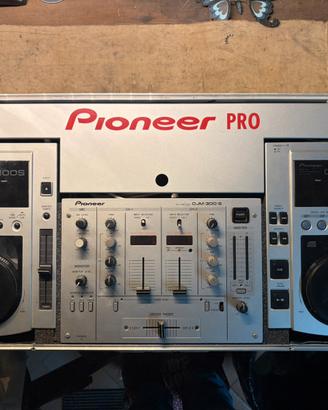 Console Pioneer
